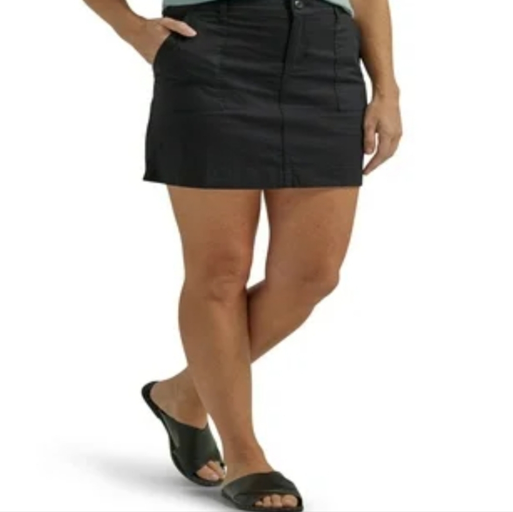 NWT Lee Plus Size Mid-Rise Comfort Waist Skort - Black - Size 22